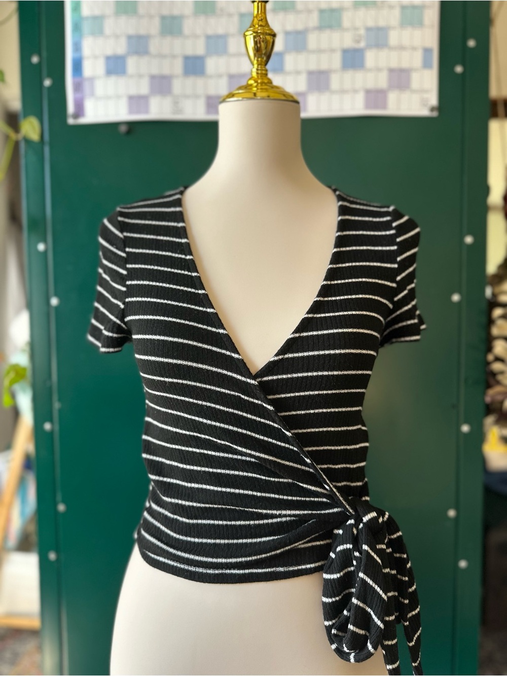 Urban Outfitters Striped Tie-Front Short Sleeve Top - Black/White cropped